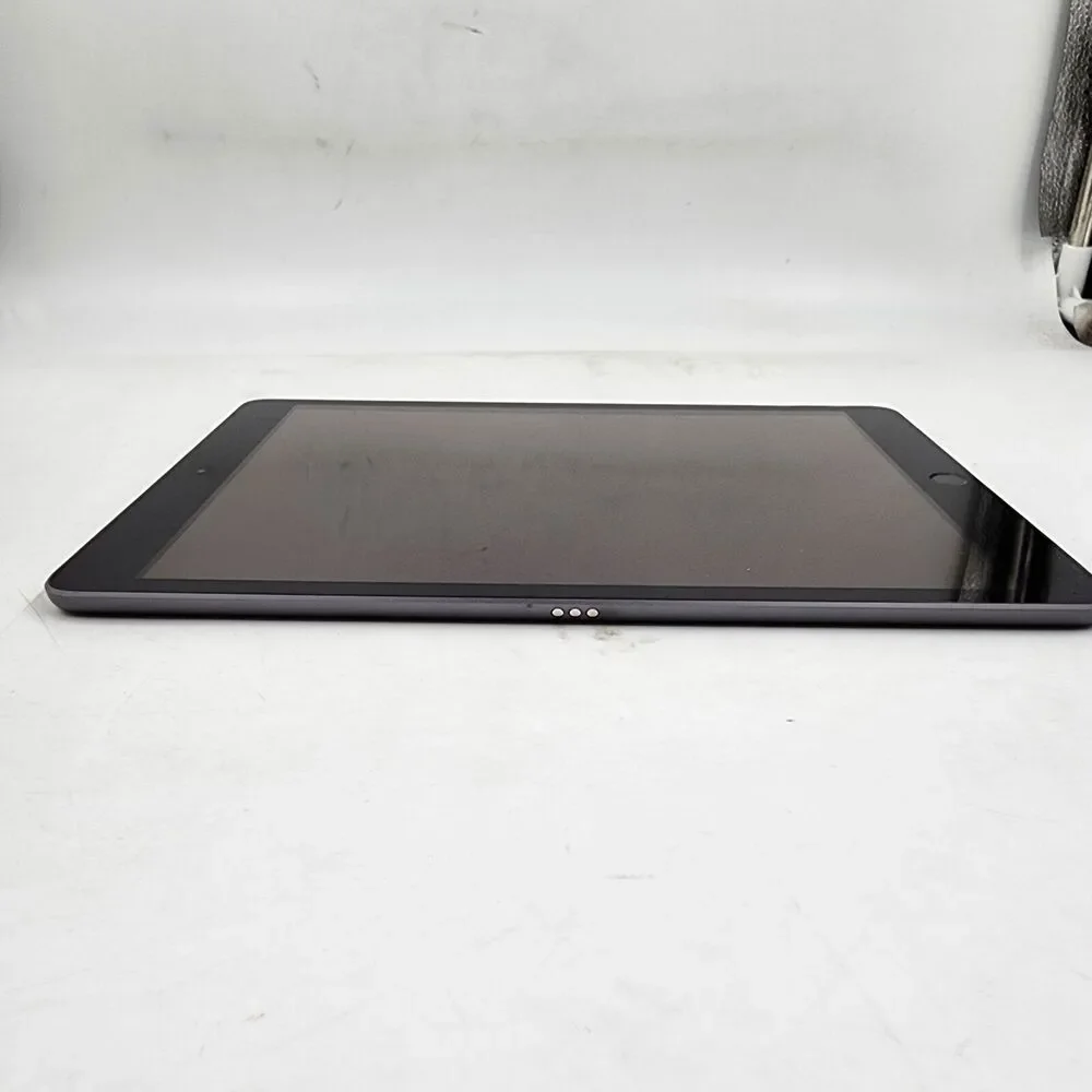 Apple - iPad 10.2 Inch (7th Generation) with Wi-Fi - 32GB - Space Gray - Picture 9 of 15